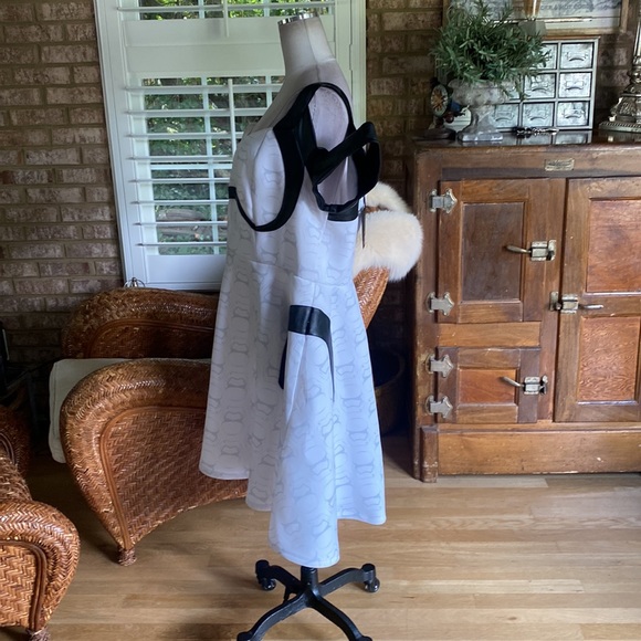 HER UNIVERSE FOR HOT TOPIC Star Wars STORMTROOPER GIRLS DRESS 3X NEW POCKETS - Picture 3 of 9